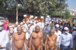 sonagir, people, practicing, non-violence, Munishree, Prateek Sagar