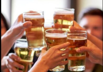 शराब के शौकीनों को सरकार का झटका, 4 बोतलों से ज्यादा रखने के लिए लेना होगा लाइसेंस