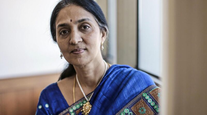 chitra ramkrishna biography ,chitra ramkrishna nse biography,chitra ramkrishna husband,chitra ramkrishna salary,chitra ramkrishna education,