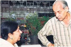 raj singh dungarpur biography in hindi , raj singh dungarpur and lata mangeshkar relationship in hindi ,Maharaj Raj Singh Biography in hindi ,raj singh dungarpur married lata mangeshkar ?,raj singh dungarpur wife,राज सिंह डूंगरपुर पत्नी,महाराज राज सिंह जीवनी