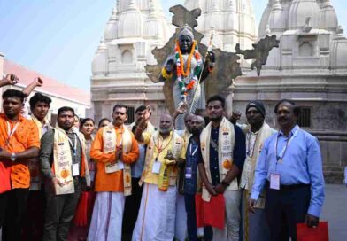 काशी तमिल संगमम: स्वागत से अभिभूत हुए तमिलनाडु से आए छात्र, बाबा विश्वनाथ दरबार में लगाई हाजिरी