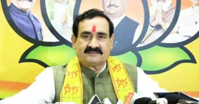 दतिया उपचुनाव : डॉ. नरोत्तम मिश्रा ने भी खरीदा नामांकन पत्र, अब तक 9 दावेदारों ने खरीदे फॉर्म; किसी ने नहीं किया नामांकन दाखिल