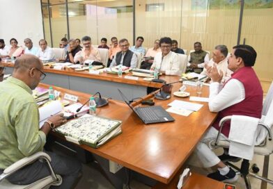 माखनलाल चतुर्वेदी विश्वविद्यालय में साइबर और एआई पर केंद्रित नए पाठ्यक्रम शुरू होंगे ,CM डॉ. मोहन यादव ने महापरिषद बैठक में दिए निर्देश