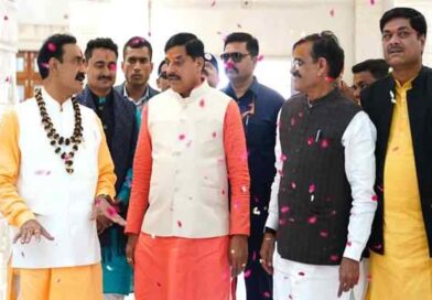 “आपने तो जंगल में मंगल कर दिया” — मुख्यमंत्री डॉ. यादव ने जमकर की नरोत्तम मिश्रा की तारीफ़, नवग्रह शक्तिपीठ को बताया अद्भुत धाम