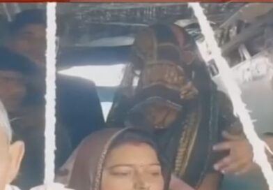 यातायात पुलिस ने चेकिंग में रोका वाहन तो महिला बोली ‘मुझे माता आ गई हैं’ : मचा हंगामा, ट्रैफिक पुलिस भी चौंकी !