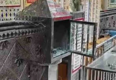 सोनागिर जैन मंदिर में बड़ी चोरी : 10.5 किलो चांदी की प्रतिमा और दान पार, चौकी के सामने वारदात से सुरक्षा पर सवाल