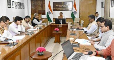 किसानों के लिए बड़े बदलाव की तैयारी : लाइसेंसिंग से आयात प्रक्रिया तक आसान होंगे नियम, कृषि क्षेत्र में बढ़ेंगे डिजिटल सुधार किसानों के लिए बड़े बदलाव की तैयारी : लाइसेंसिंग से आयात प्रक्रिया तक आसान होंगे नियम, कृषि क्षेत्र में बढ़ेंगे डिजिटल सुधार