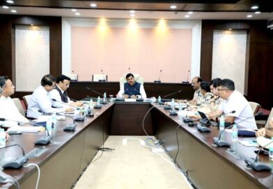 कानून व्यवस्था पर मुख्यमंत्री सख्त : वरिष्ठ अधिकारियों को मुस्तैद रहने के निर्देश महिलाओं की सुरक्षा, साइबर अपराध नियंत्रण और भू-माफिया पर कार्रवाई पर विशेष जोर