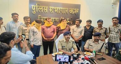 मध्यप्रदेश पुलिस का संपत्ति अपराधियों पर बड़ा शिकंजा : 6 दिन में 70 लाख से अधिक की चोरी गई संपत्ति बरामद, 33 आरोपी गिरफ्तार मध्यप्रदेश पुलिस का संपत्ति अपराधियों पर बड़ा शिकंजा : 6 दिन में 70 लाख से अधिक की चोरी गई संपत्ति बरामद, 33 आरोपी गिरफ्तार