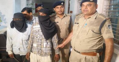 गुना में चोरी का 6 दिन में खुलासा : 1.47 करोड़ के सोने के जेवर बरामद, 2 आरोपी गिरफ्तार; तिजोरी और बाइक लेकर फरार हुए थे बदमाश