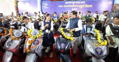 MP में 7,400 से अधिक मेधावी छात्रों को मिली स्कूटी की सौगात: CM डॉ. मोहन यादव बोले- ‘स्कूटी सिर्फ वाहन नहीं, परिश्रम और प्रतिभा का सम्मान’