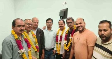 ​मां वैष्णो नेत्रालय पहुंचे भाजपा जिलाध्यक्ष माधवेन्द्र परिहार :  अस्वस्थ पूर्व मंडल अध्यक्ष का जाना हालचाल , डॉ. मुकेश राजपूत और स्टाफ ने किया स्वागत